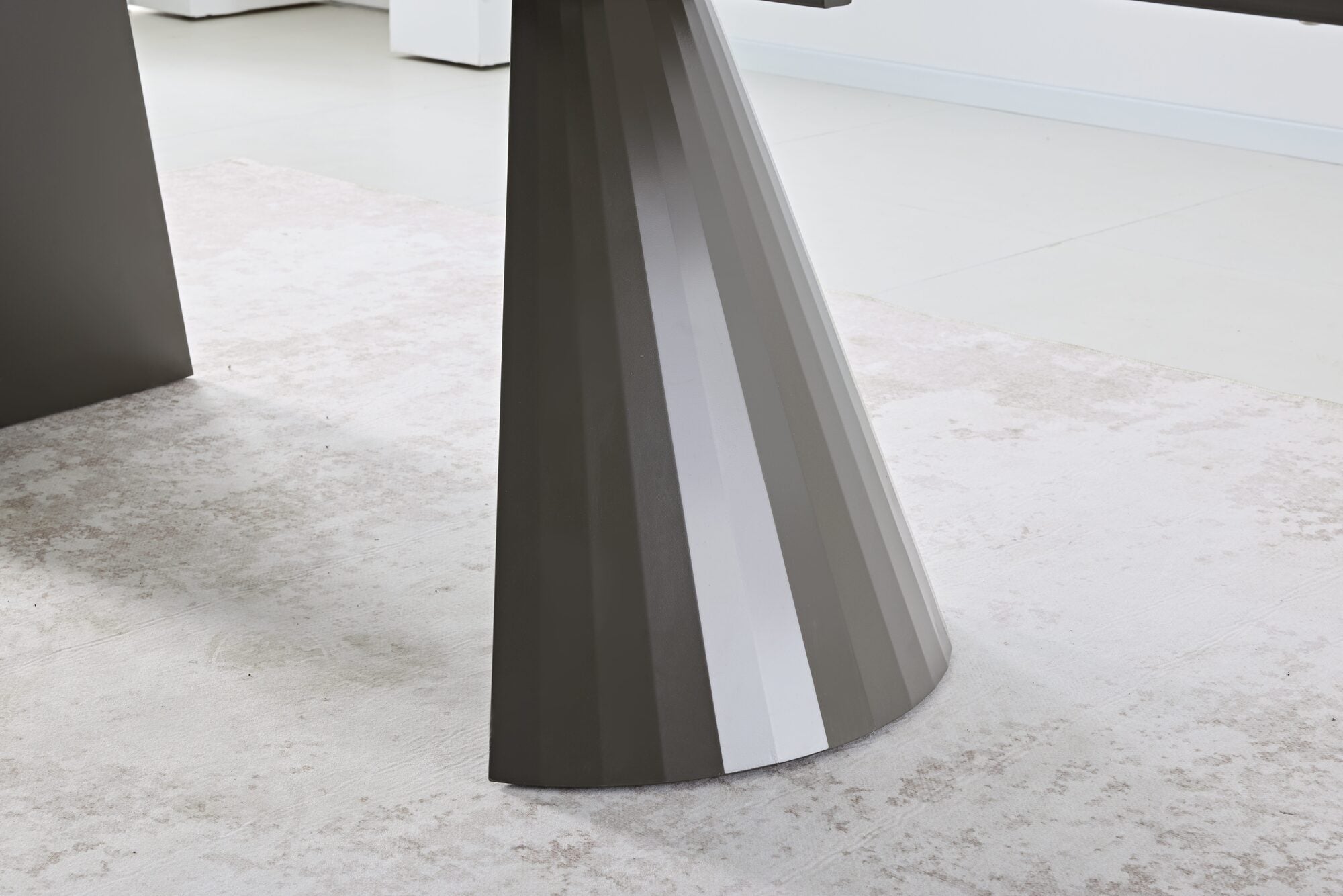 Masa extensibila dumonde cu picioare metalice si blat ceramic si  blat ceramic Oslo 180-260x90 cm